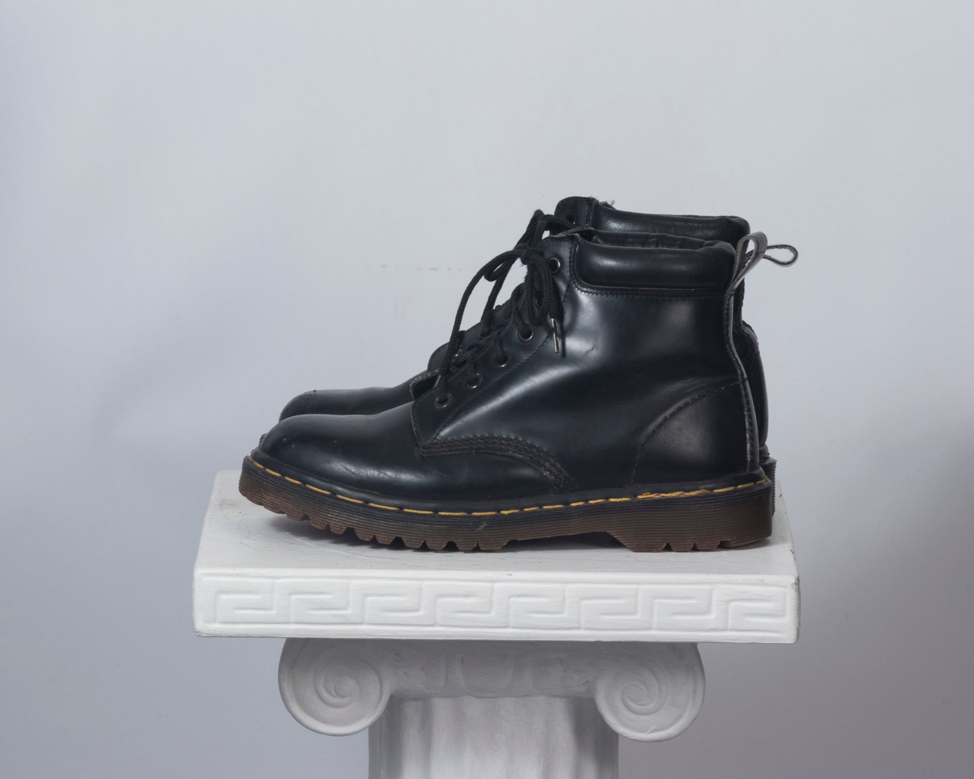 vintage doc martens boots made in England airwear docs 