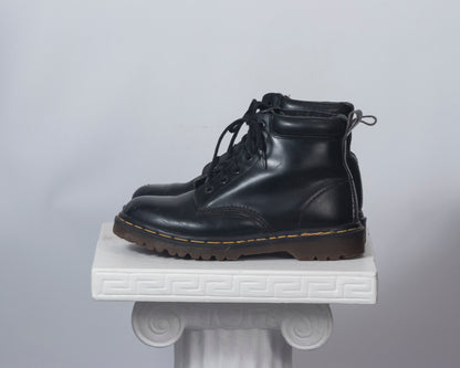 vintage doc martens boots made in England airwear docs 
