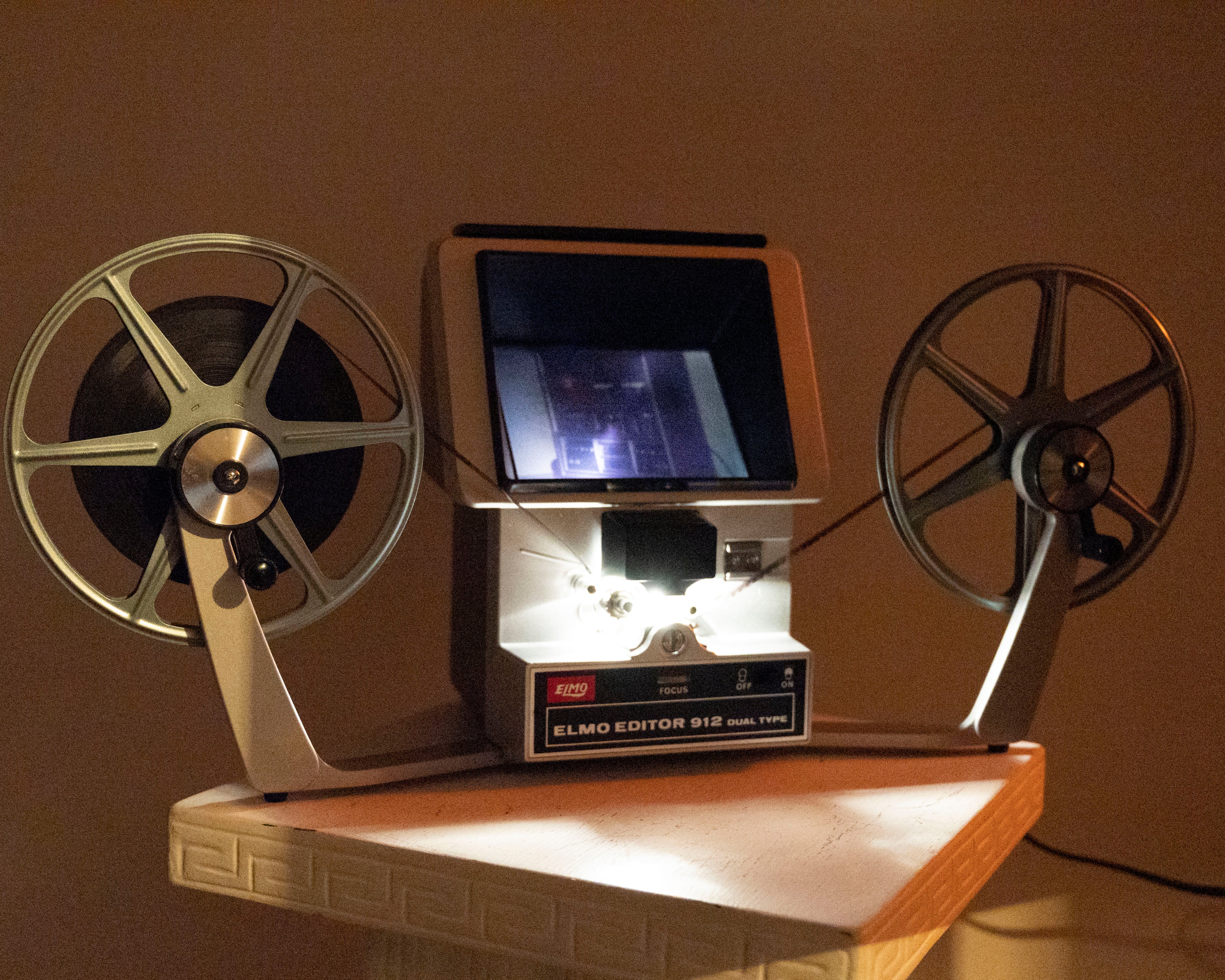 Elmo Editor 912 Dual Type Super 8 and 8mm viewer/editor (serial