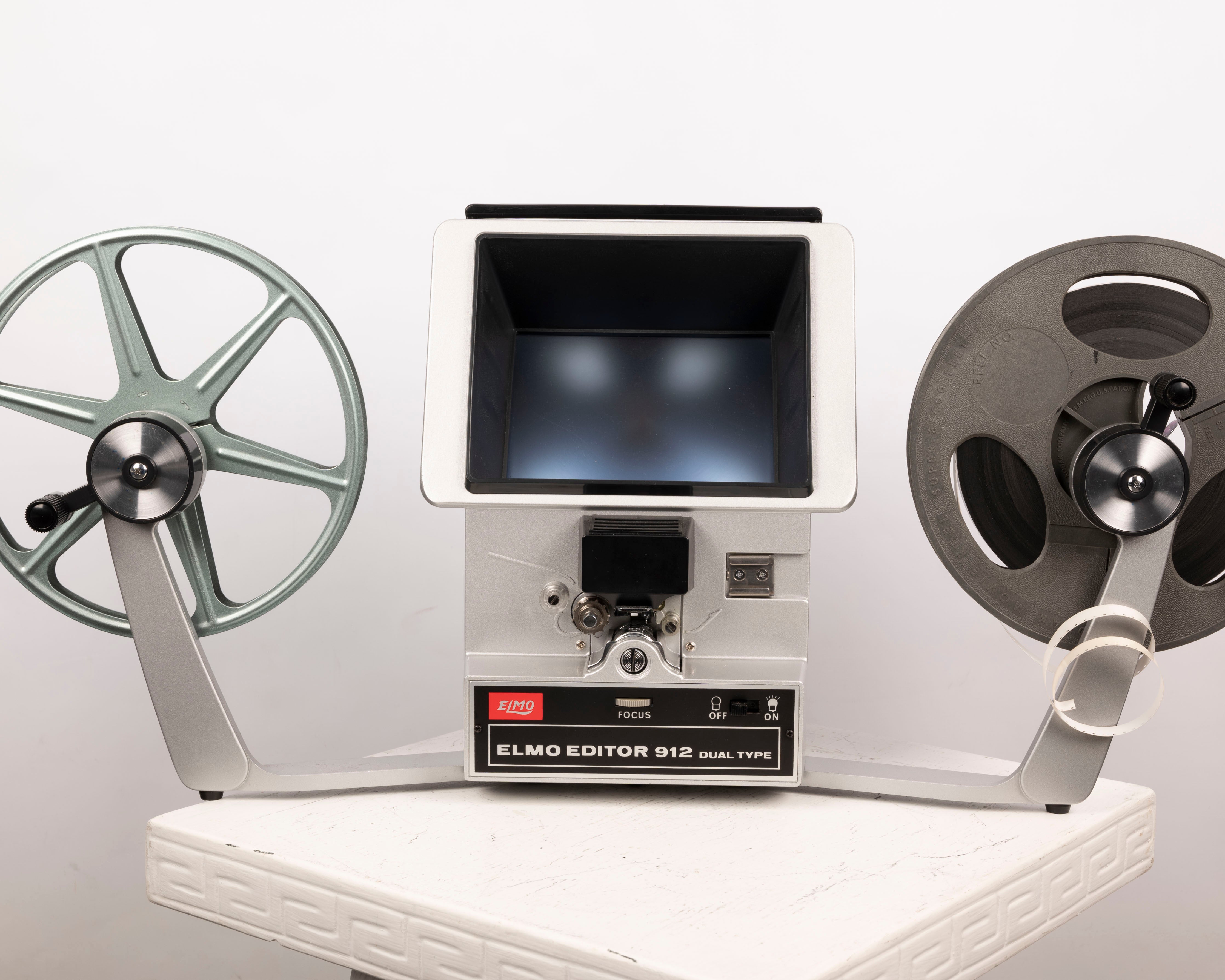 Elmo Editor 912 Dual Type Super 8 and 8mm viewer/editor (serial