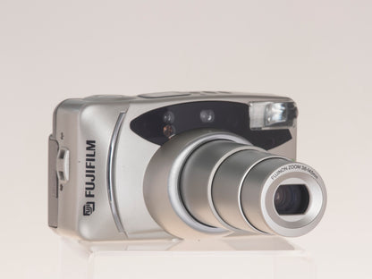 Fujifilm Discovery S1450 Zoom Date front view zoomed out