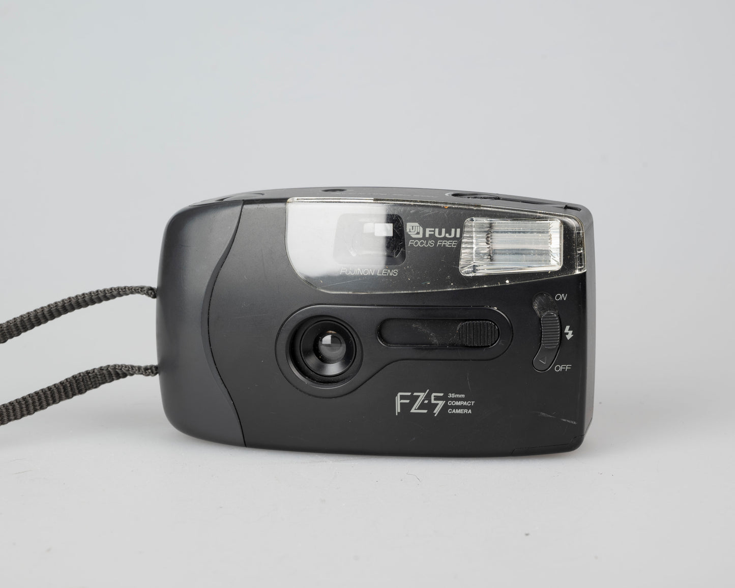 Appareil photo argentique Fuji FZ-5 35 mm (série 70716841)