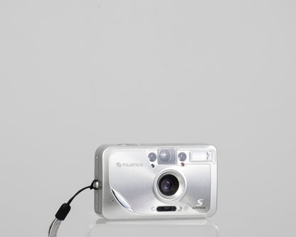 The Fujifilm Clear Shot S Autofocus ultracompact 35mm film camera