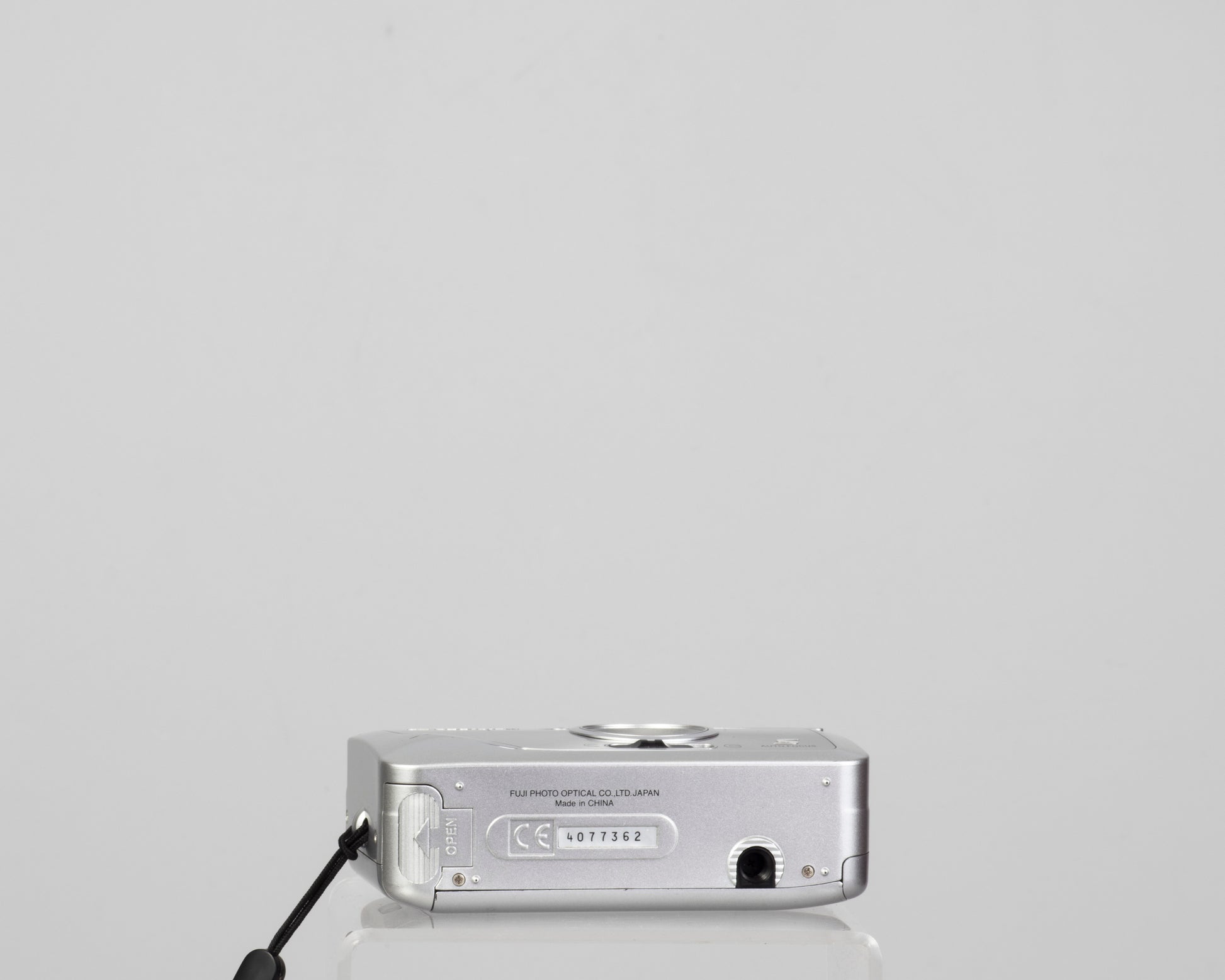 The Fujifilm Clear Shot S Autofocus ultracompact 35mm film camera