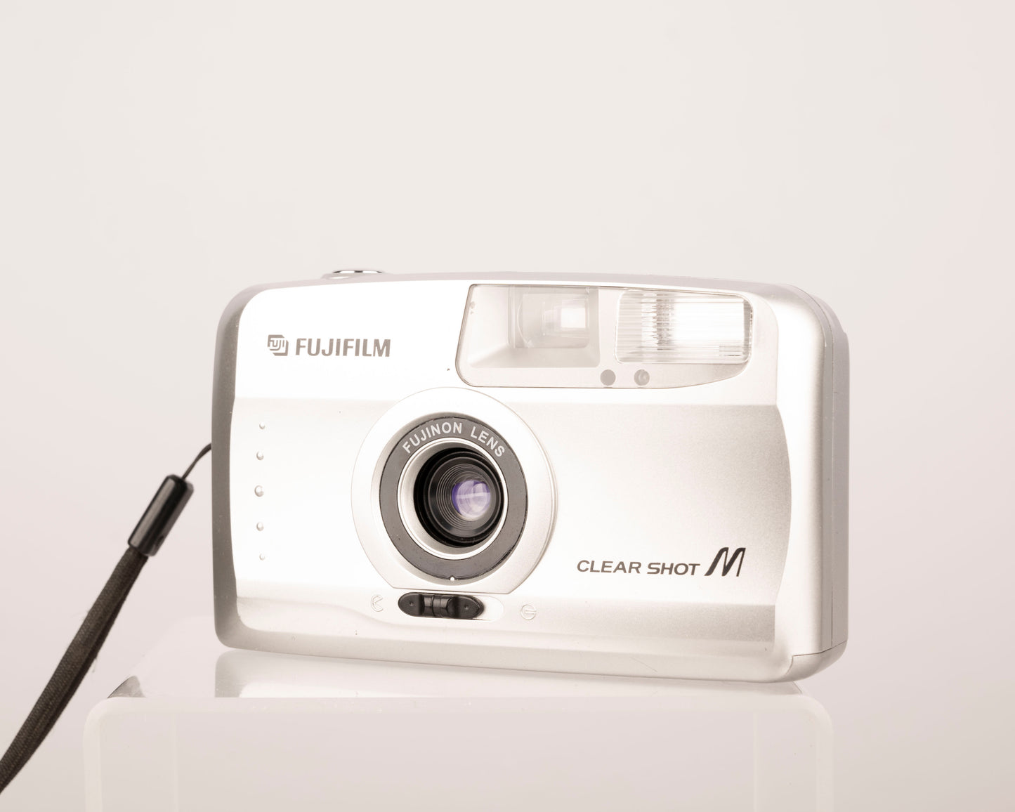 Appareil photo Fujifilm Clear Shot M 35 mm avec étui (série 4156358)