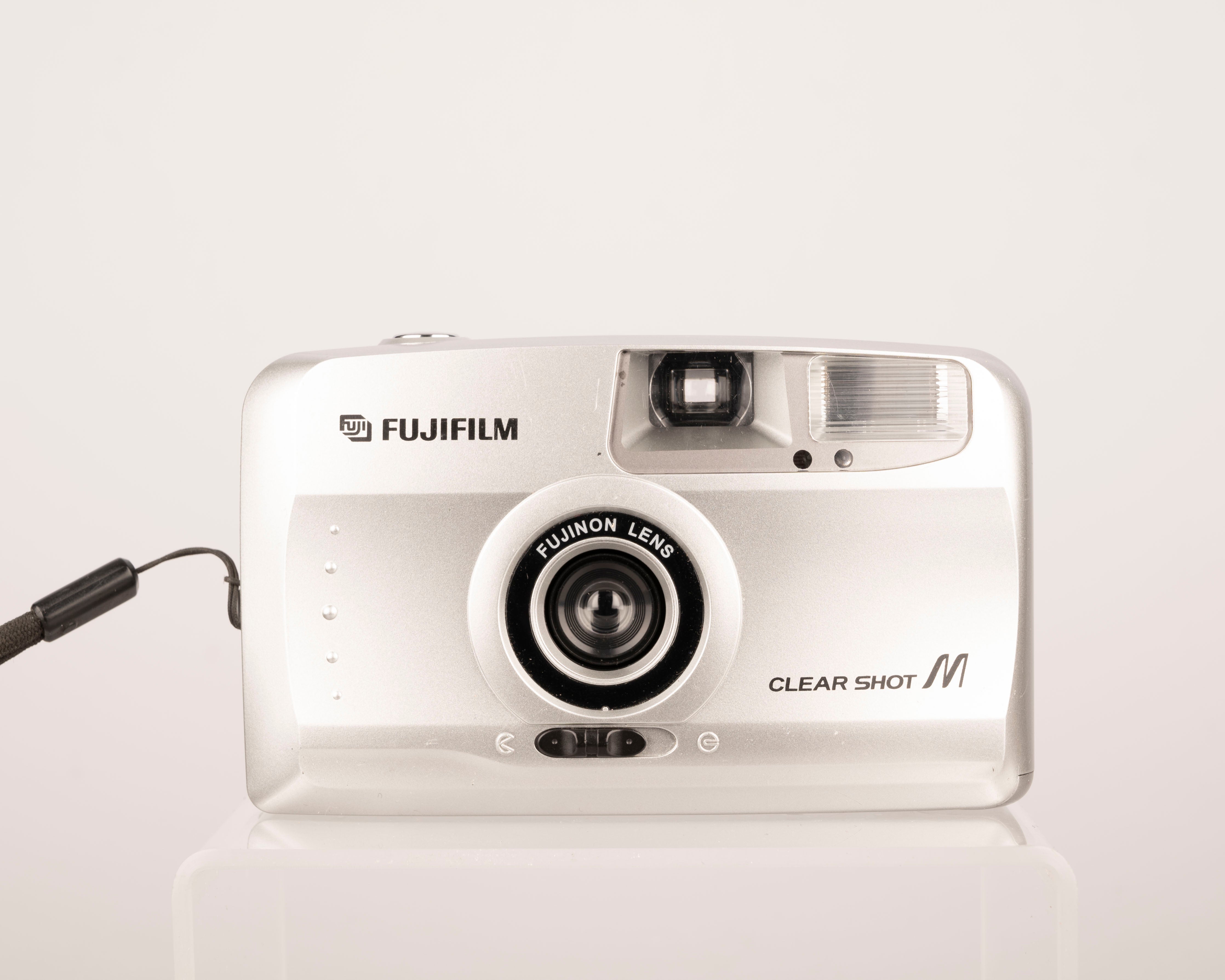 Fujifilm Clear Shot M 35mm camera w/ case (serial 4156358) – New