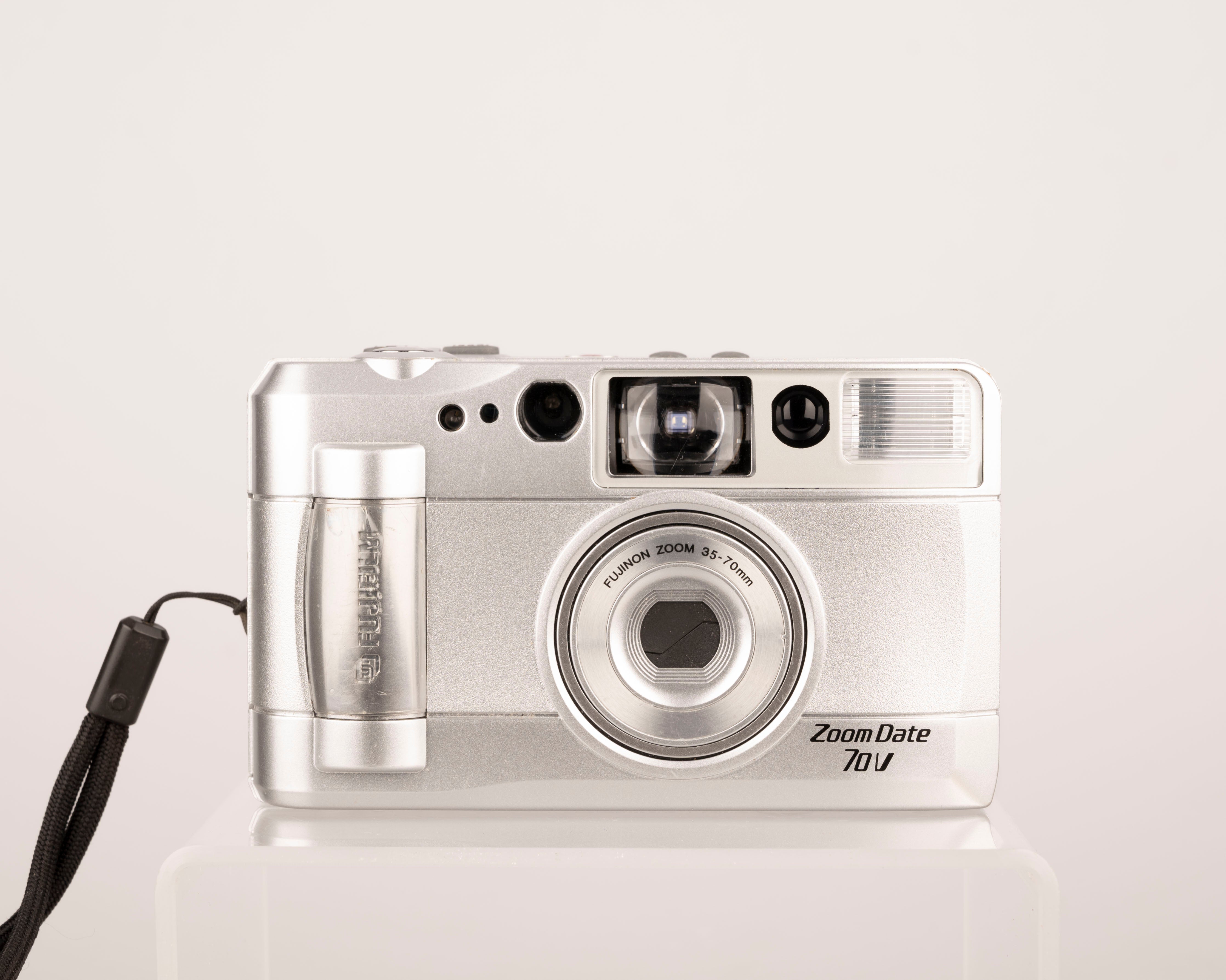 Fujifilm Zoom Date 70V 35mm camera (serial 4063112) – New Wave Pool