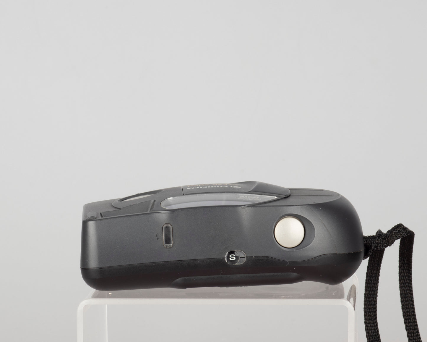 Appareil photo argentique Fujifilm Clear Shot Plus 35 mm (bracelet noir)