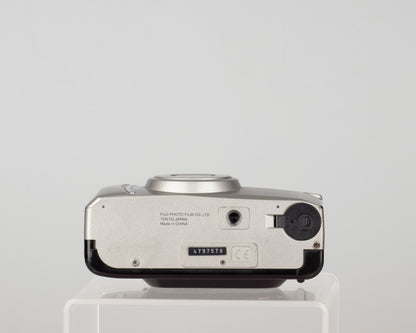 Fujifilm Discovery 700S Zoom Date 35mm camera (serial 4797578)