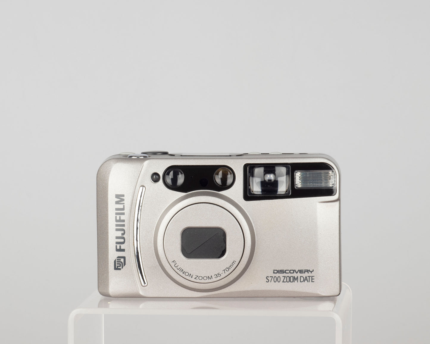 Fujifilm Discovery 700S Zoom Date 35mm camera (serial 4797578)