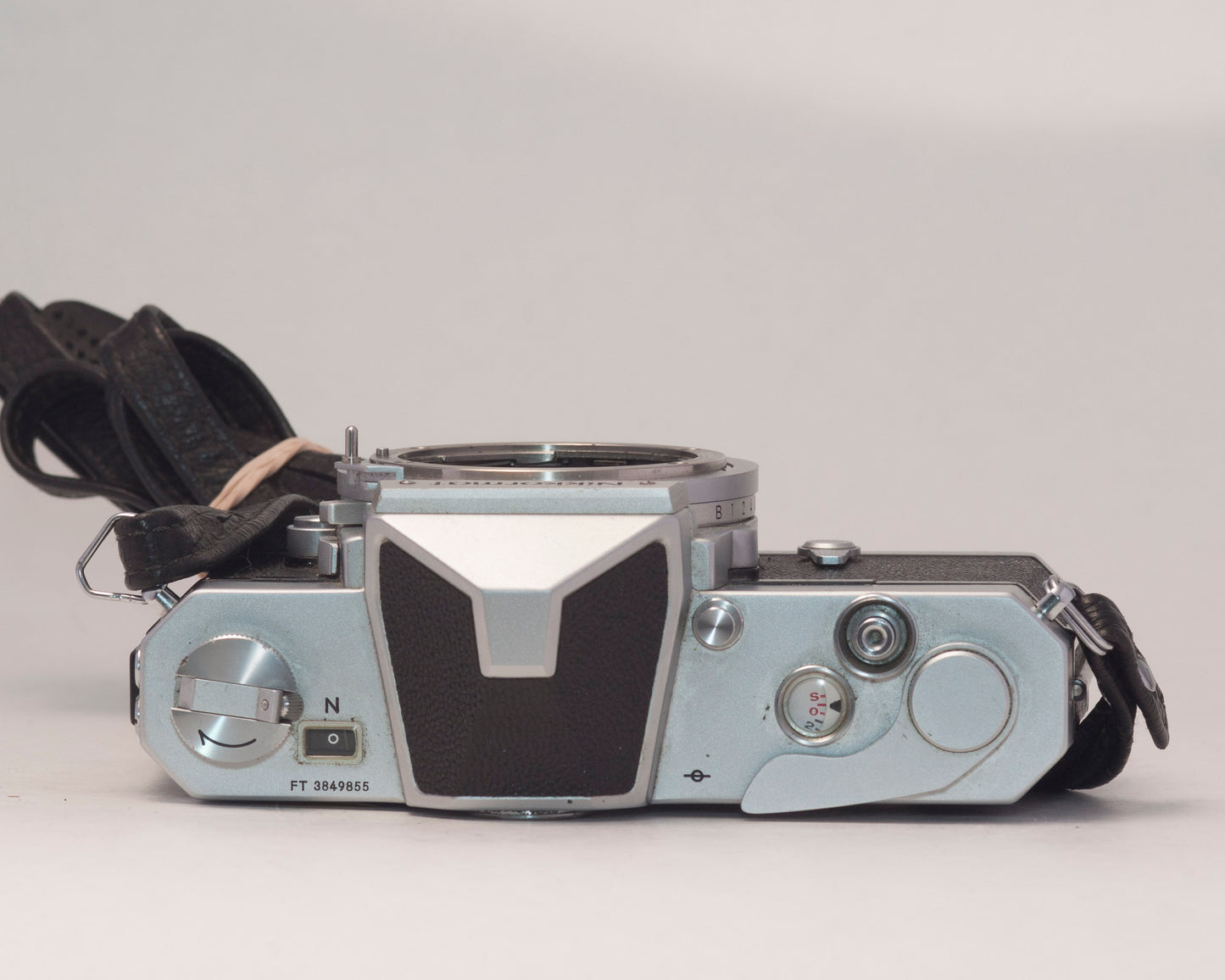 Nikon Nikkormat FTn 35mm film SLR