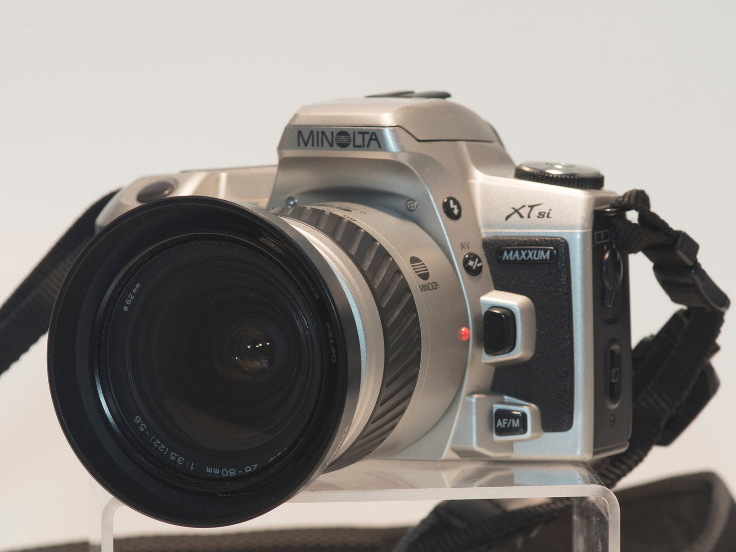 Minolta Maxxum XTsi 35mm film SLR