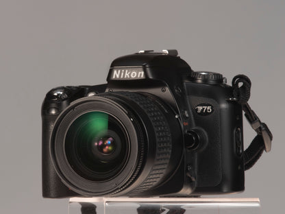 Nikon F75 (alias N75) Reflex 35 mm
