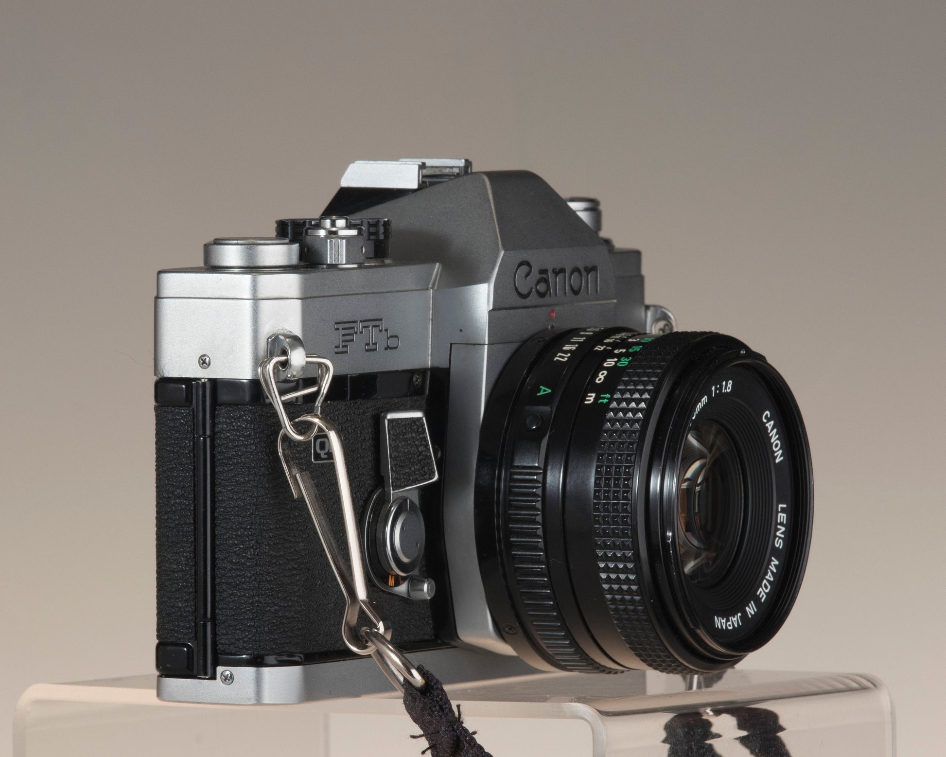 Canon FTb 35mm SLR camera with Canon FD 1:1.8 lens. Side view