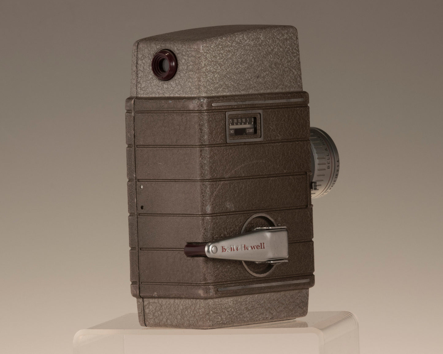 Caméra Bell et Howell Two-Fifty-Two 8 mm