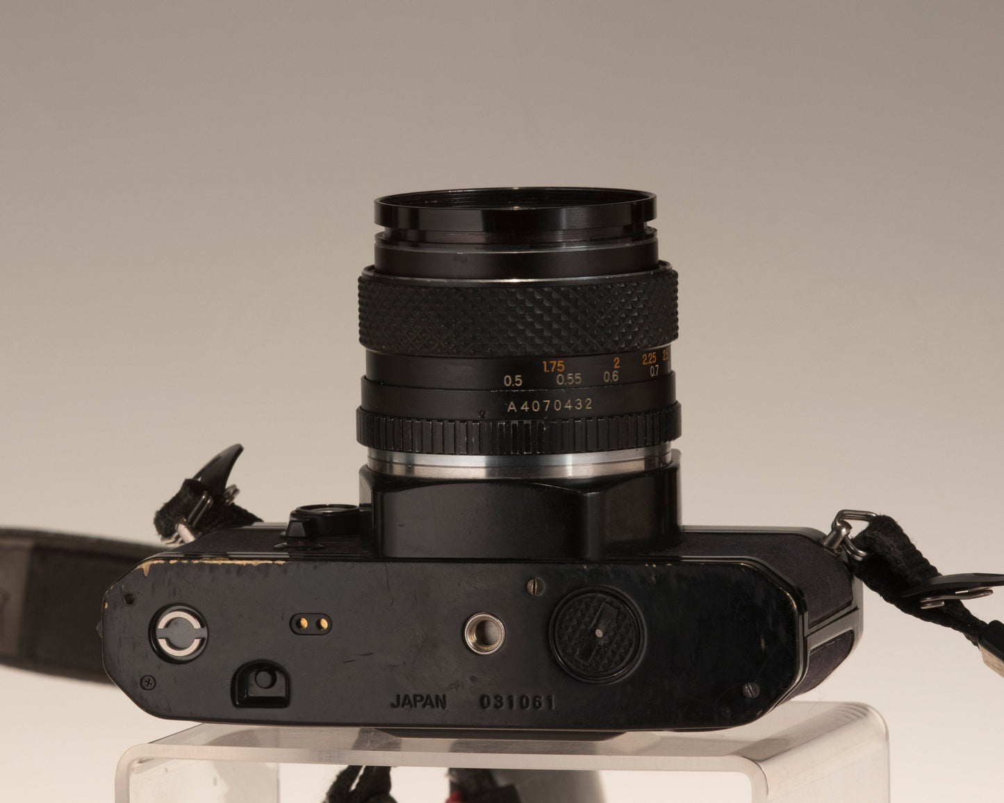 Yashica FX-D Reflex 35 mm + objectif 50 mm f1.9