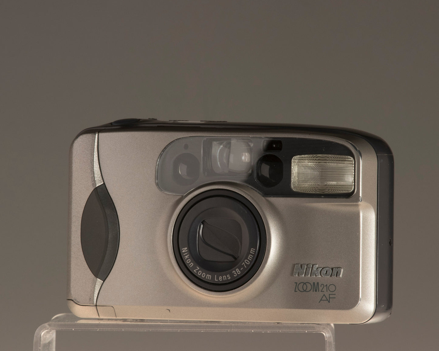 Appareil photo Nikon Zoom 210AF 35 mm