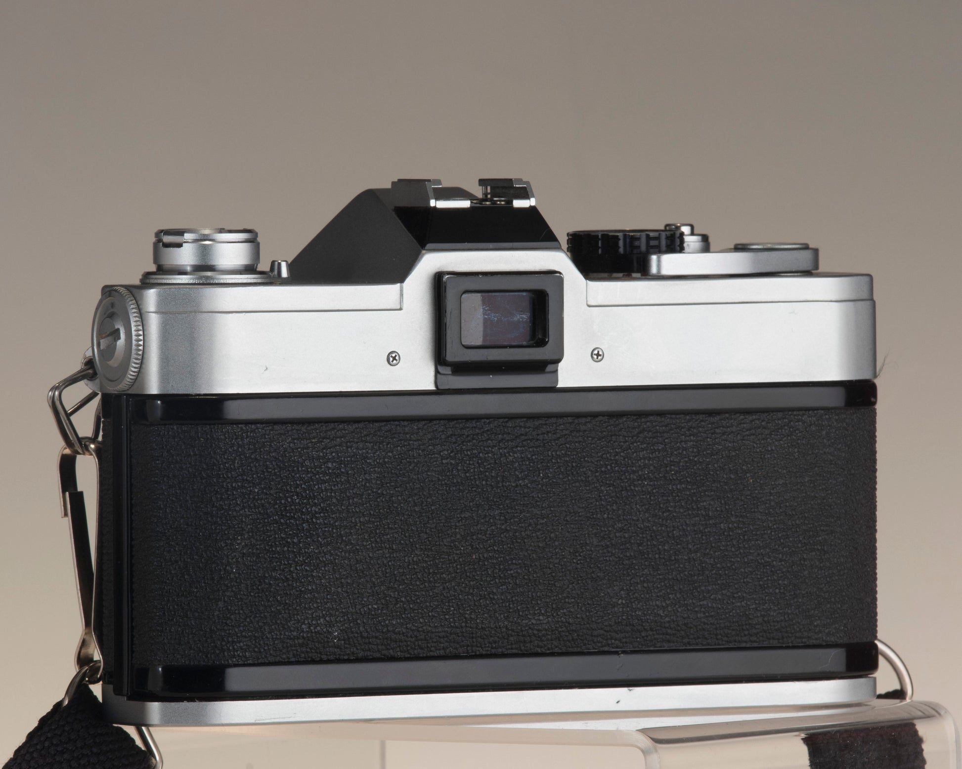 Canon FTb 35mm SLR camera with Canon FD 1:1.8 lens. Back view