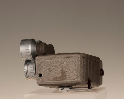 Caméra Bell et Howell Two-Fifty-Two 8 mm