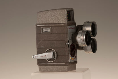 Caméra Bell et Howell Two-Fifty-Two 8 mm