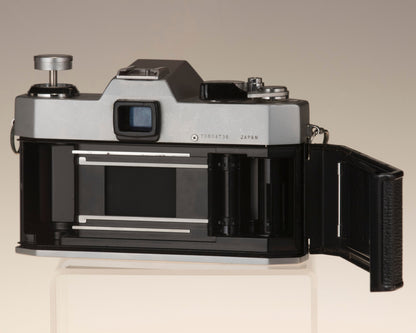 Yashica FX-2 Reflex 35 mm + objectif 50 mm f1.9