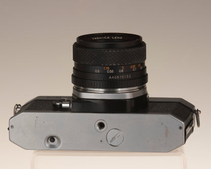 Yashica FX-2 Reflex 35 mm + objectif 50 mm f1.9