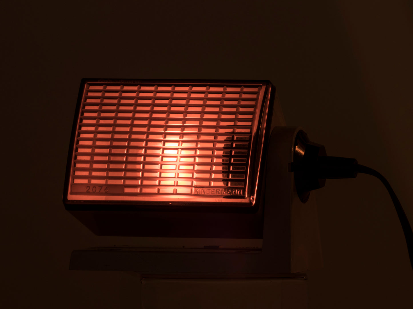 Kindermann Type 2554 Lampe inactinique pour chambre noire