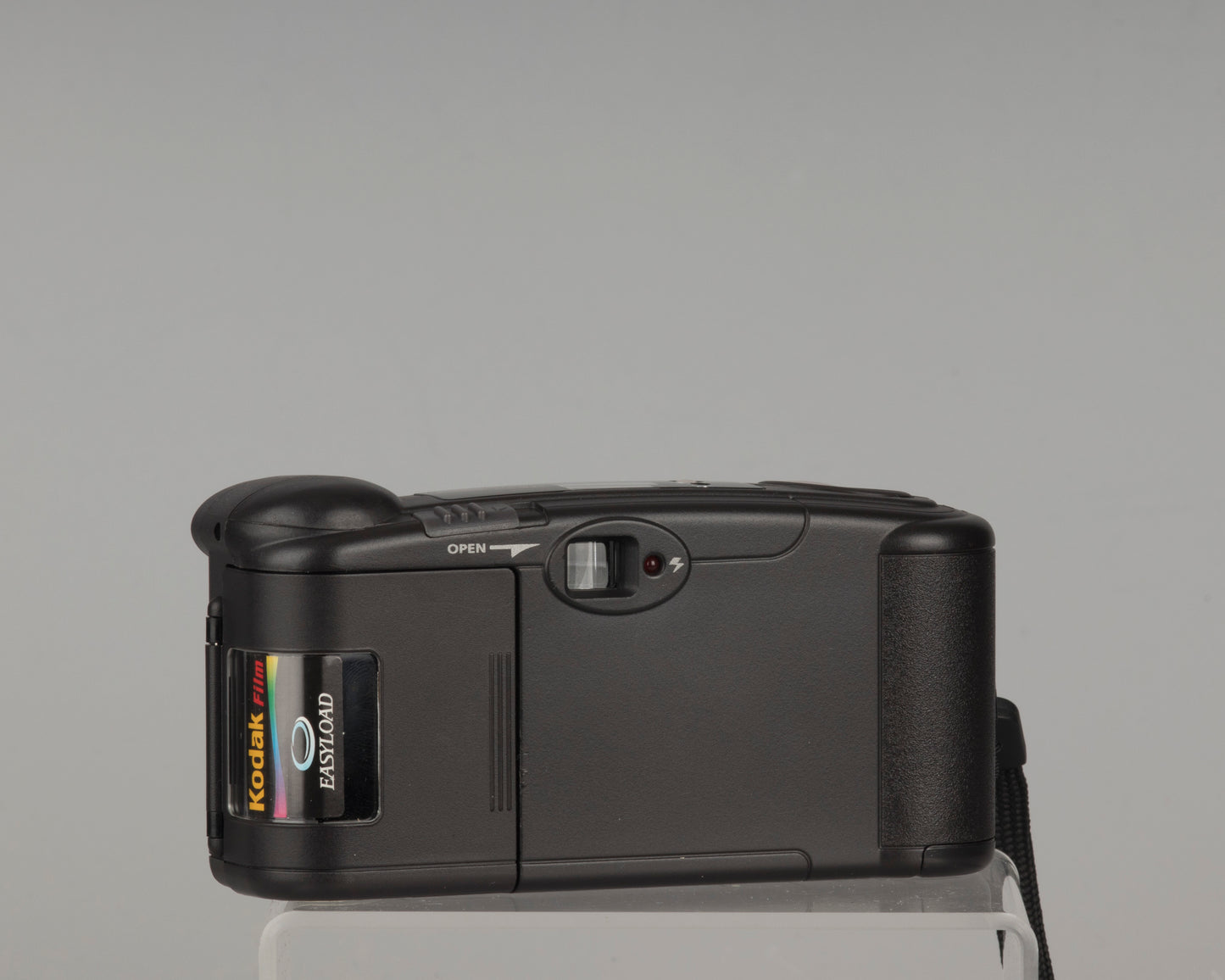 Kodak KE40 Easyload 35mm camera with case