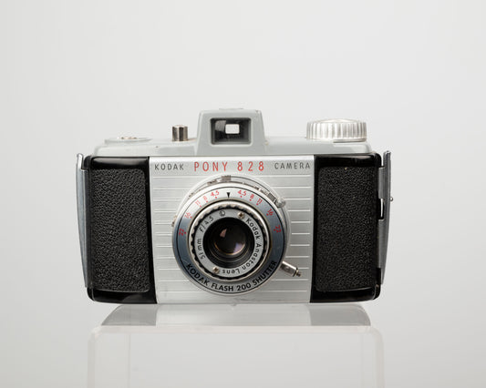 Kodak Pony 828 (utilise un film 828)