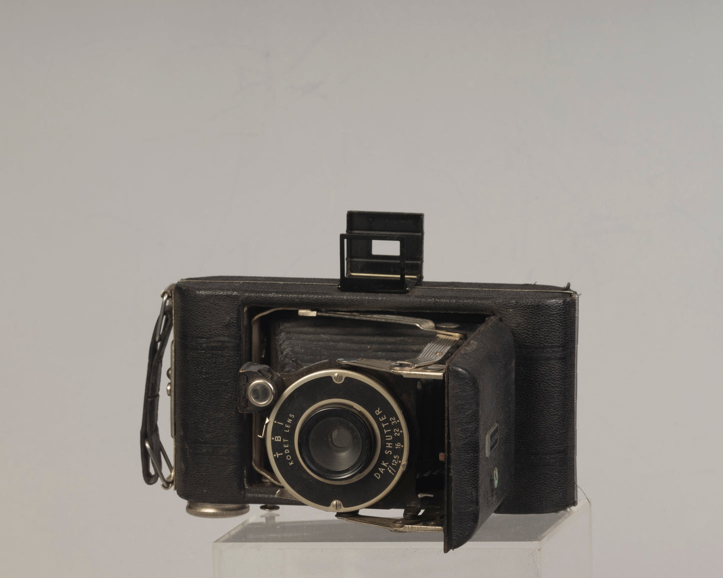 Kodak Vigilant Junior Six-20 folding camera (uses 620 film)