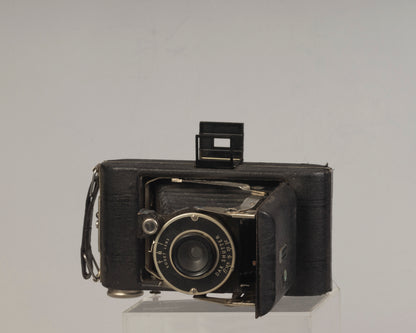 Kodak Vigilant Junior Six-20 folding camera (uses 620 film)