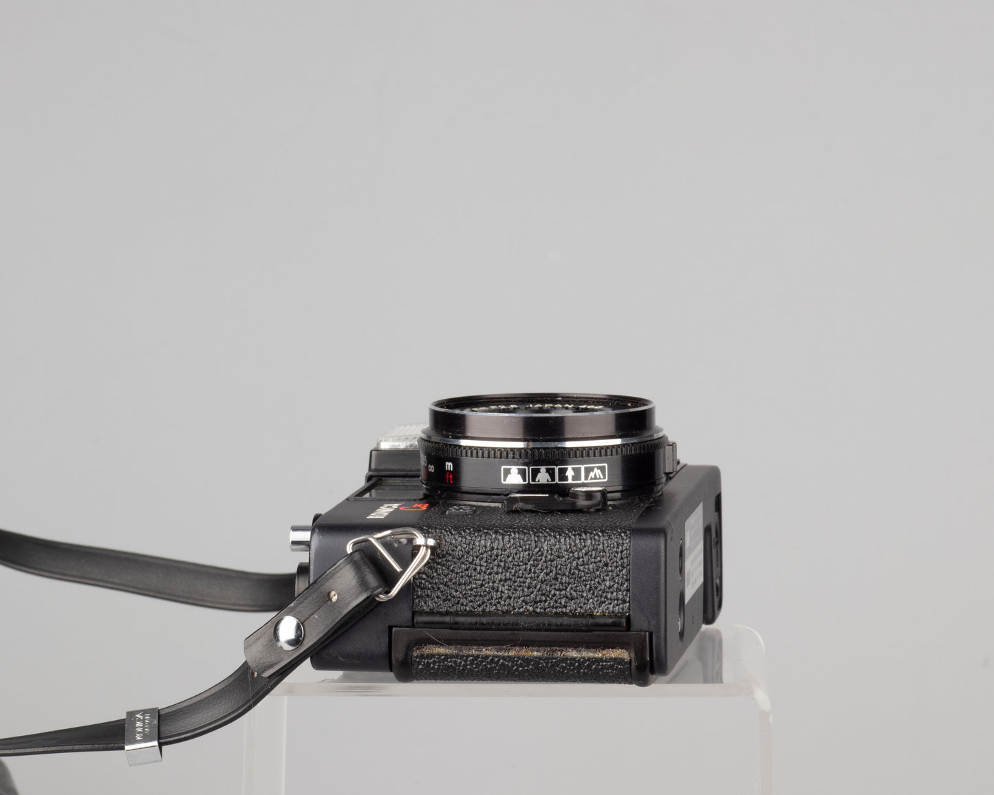 Konica C35 EF 35mm film camera w/original ever-ready case (serial 232840)