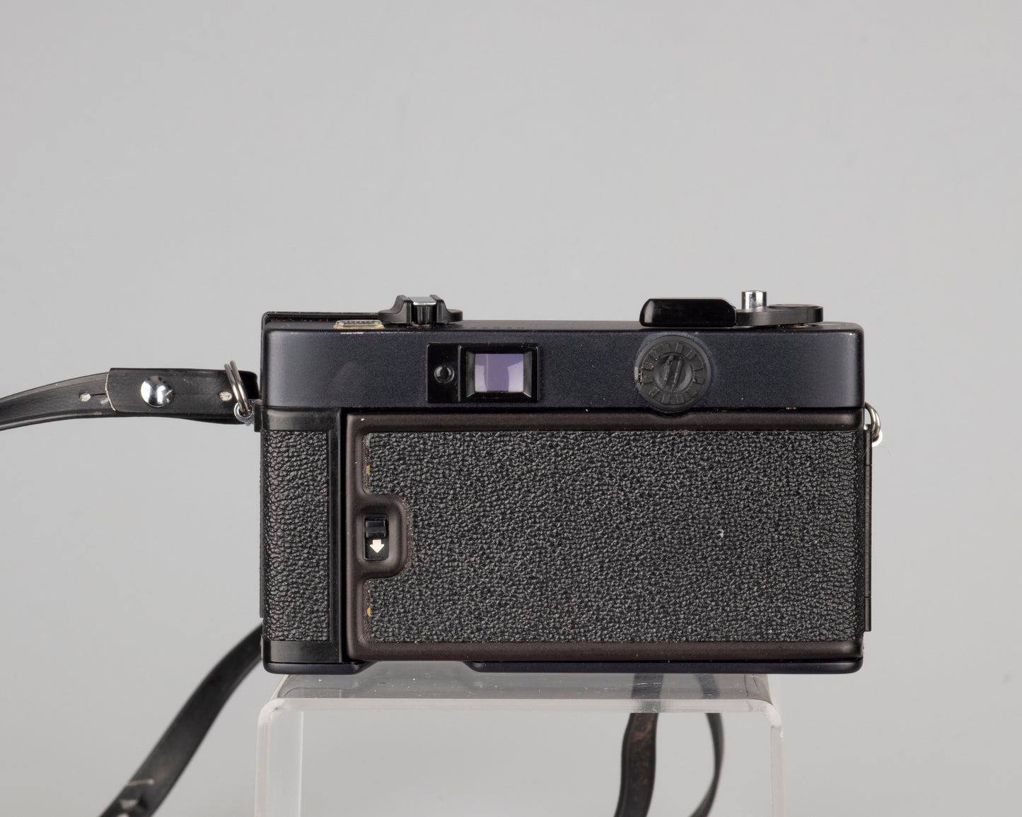 Konica C35 EF 35mm film camera w/original ever-ready case (serial 232840)