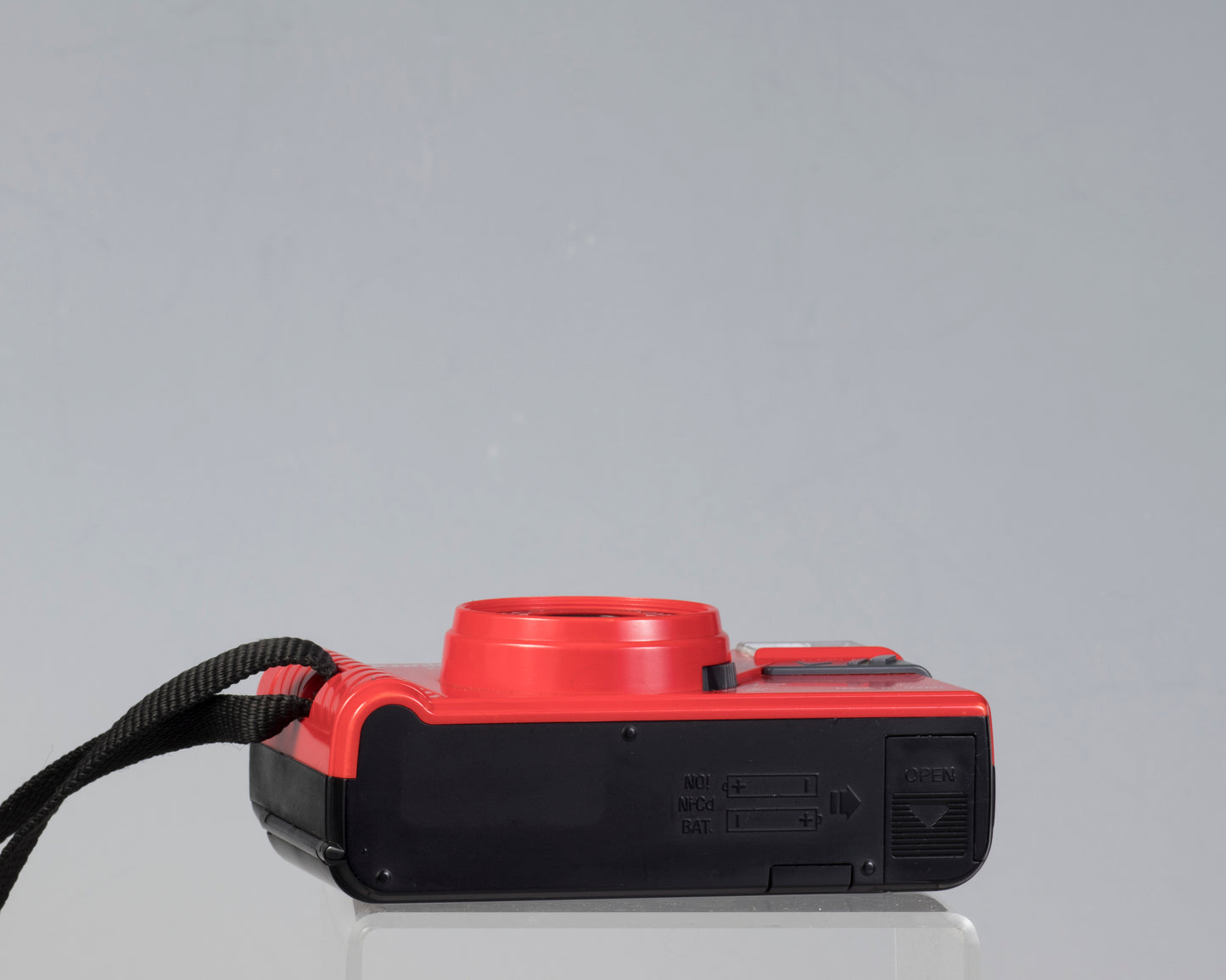 Konica EFP-3 35mm point-and-shoot camera (serial 354020)