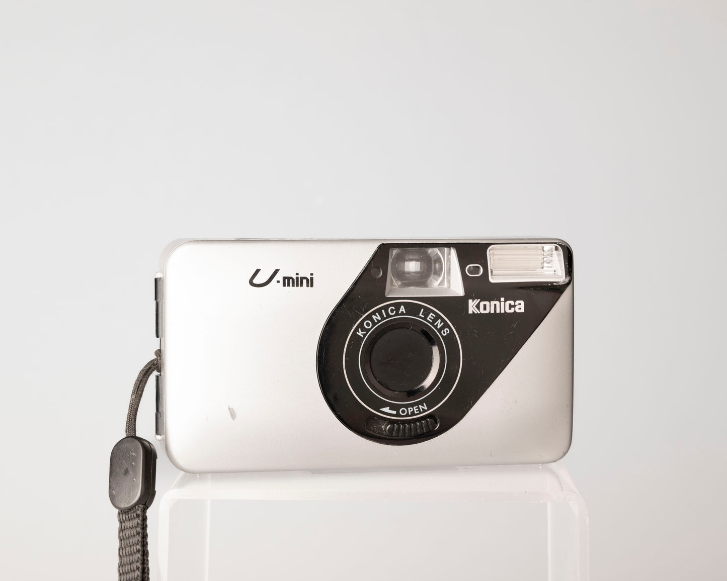 Konica U-mini ultra compact 35mm camera w/ box and manual (serial 3314218)