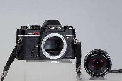 Reflex Konica Autoreflex TC 35 mm avec objectif Hexanon AR 50 mm f1.8 * sans déclencheur de flash ; sinon fonctionne bien *