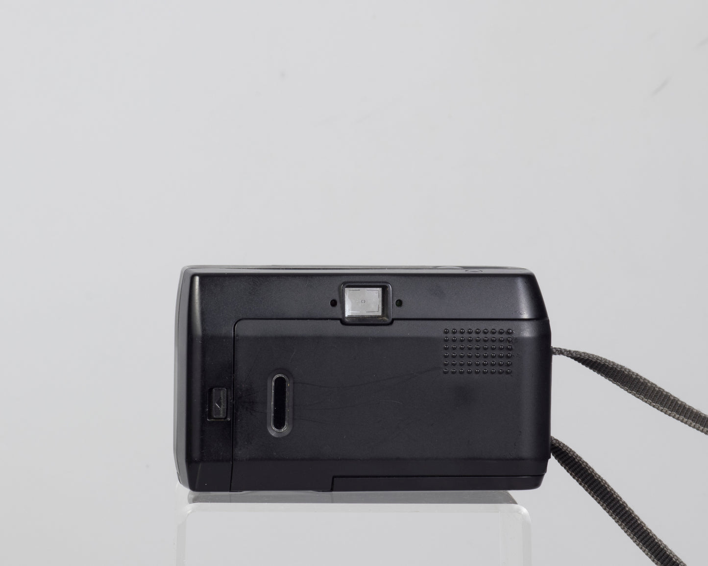 The Konica MT-100 is a 35mm point-and-shoot camera from 1989 (back view)
