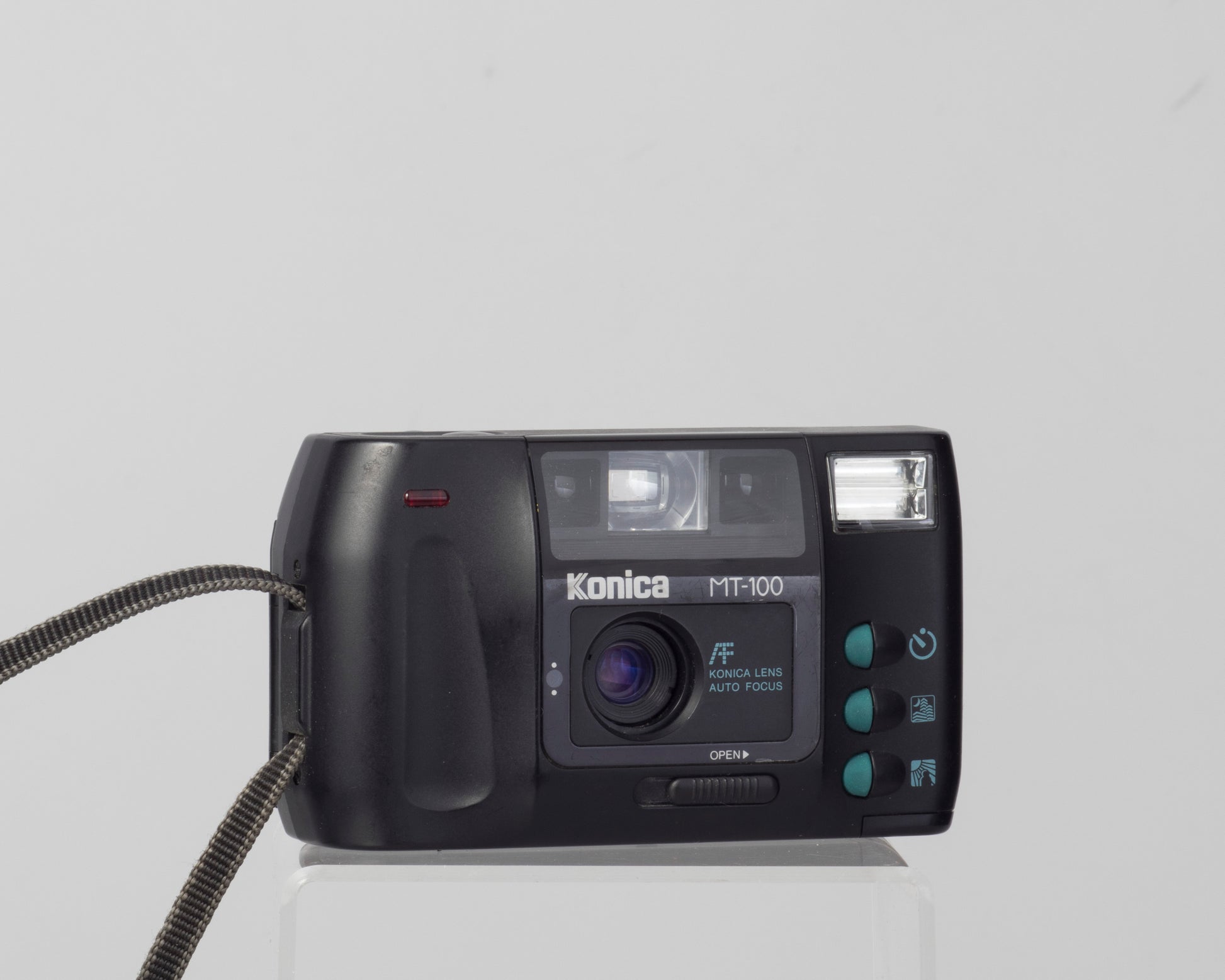 The Konica MT-100 is a 35mm point-and-shoot camera from 1989