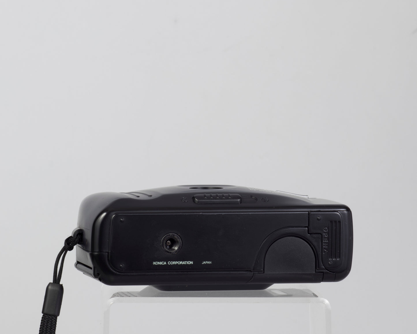 The Konica Pop AF-800 (bottom)