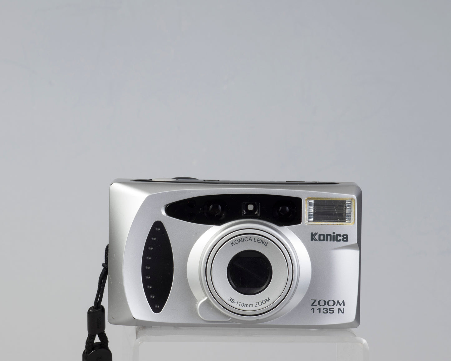 The Konica Zoom 1135 N is a compact 35mm camera that is nearly identical to the better-known Z-up 100VP