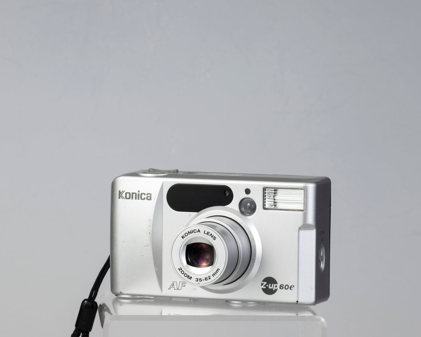 Konica Z-Up 60e 35mm compact camera w/case (serial 6702458)