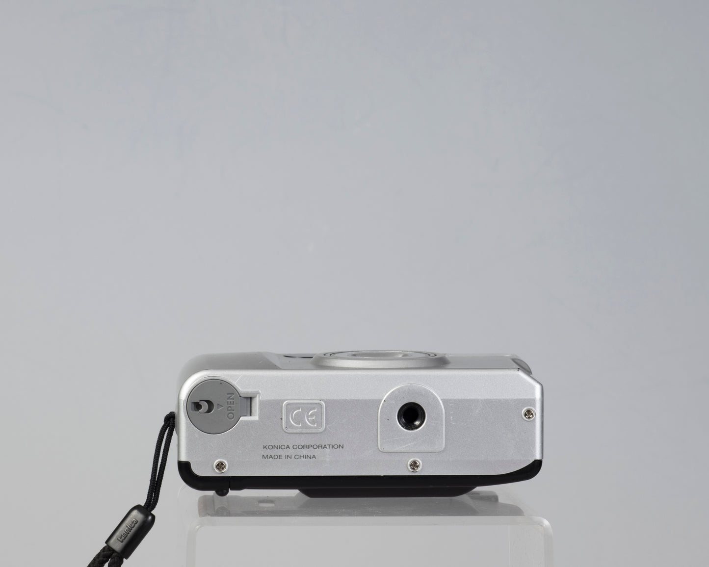 Konica Z-Up 60e 35mm compact camera w/case (serial 6702458)