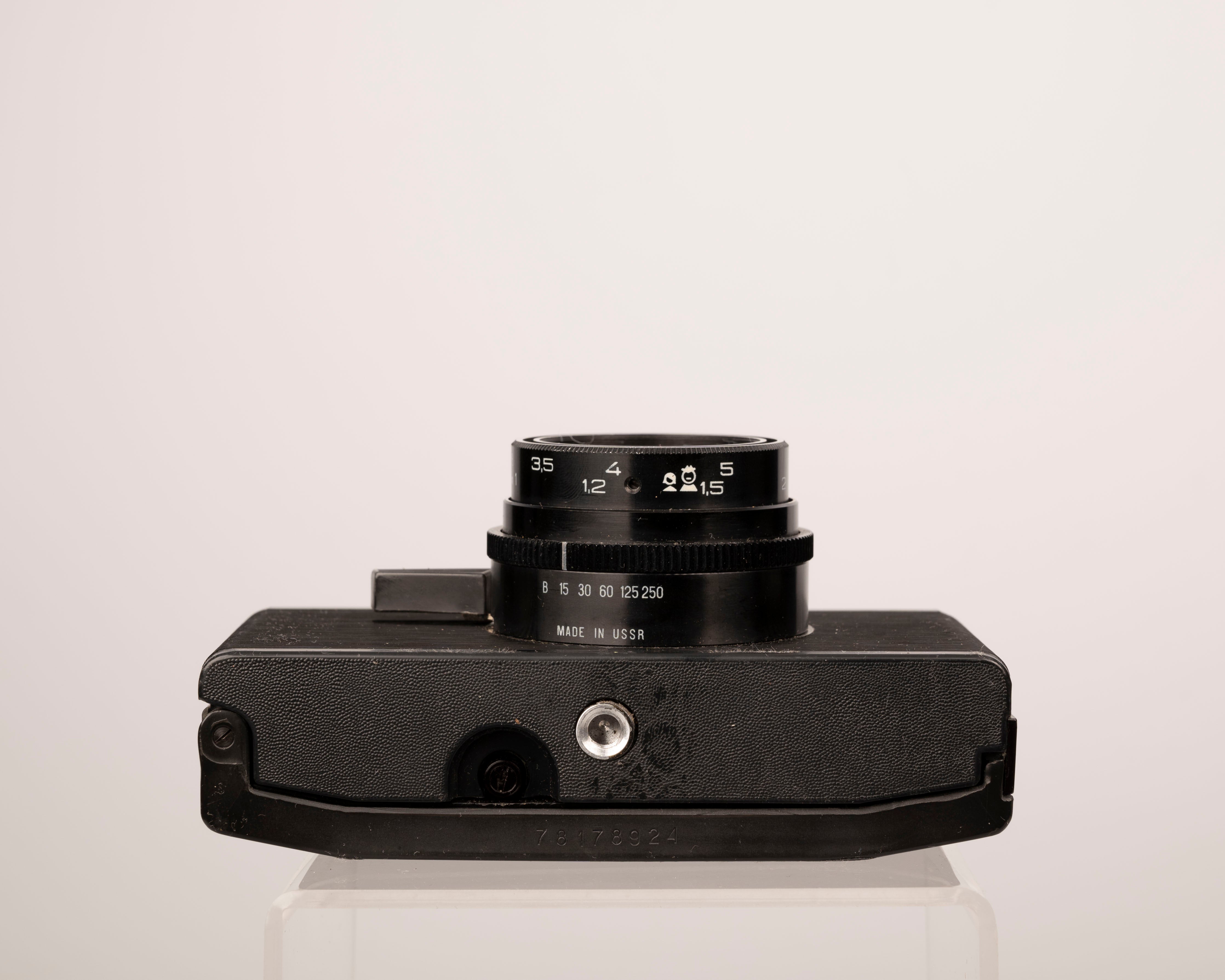 Lomo Smena Symbol 35mm camera w/ case – New Wave Pool