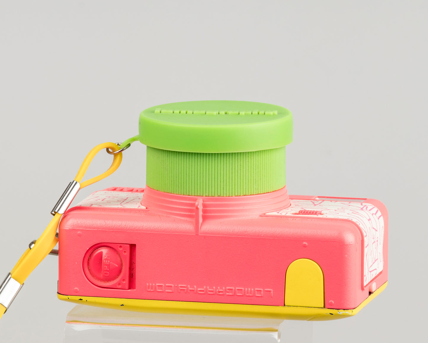 Appareil photo argentique Lomography Fisheye One 35 mm édition Mike Perry