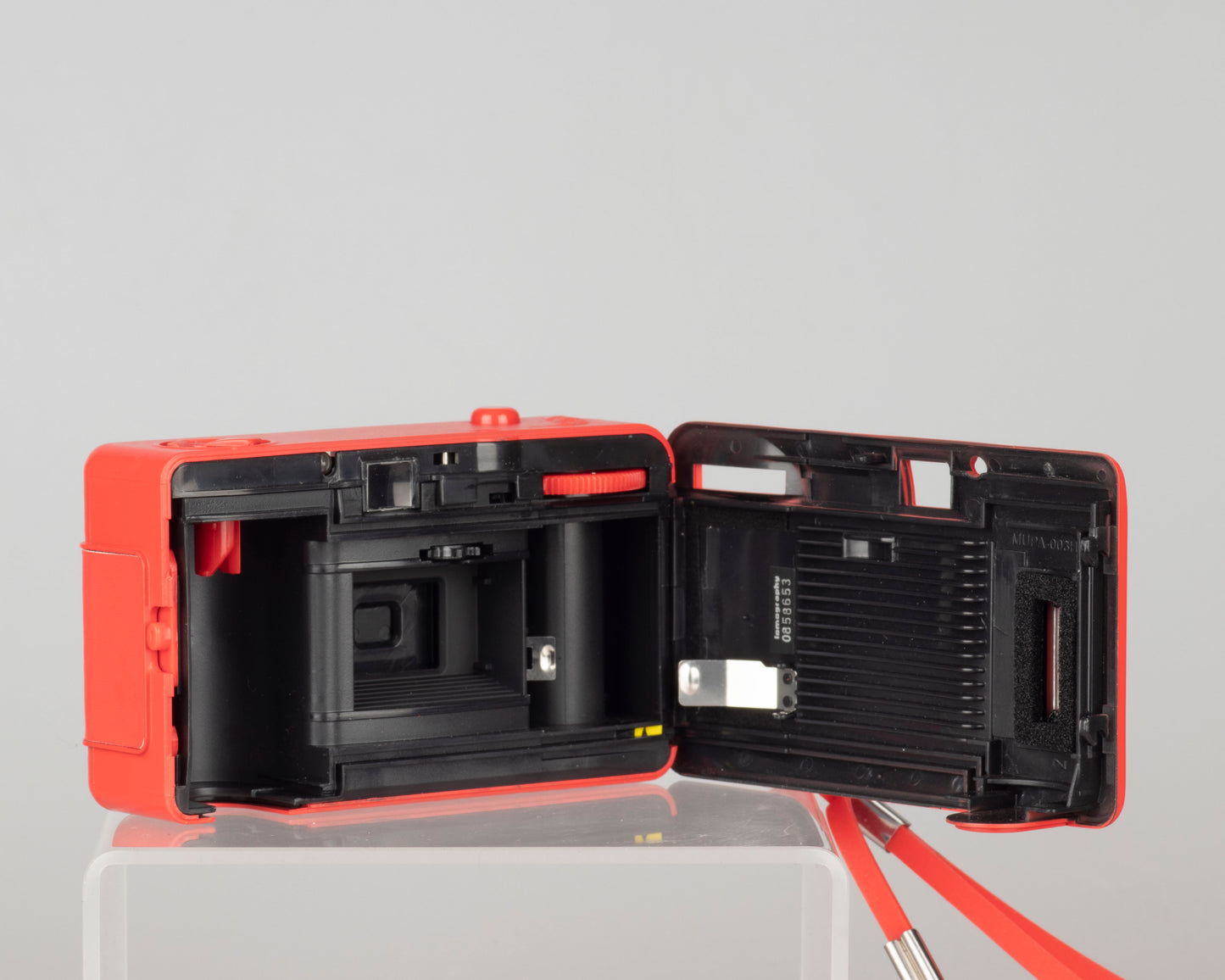 Lomography Fisheye One 35mm film camera red version (serial 0858653)
