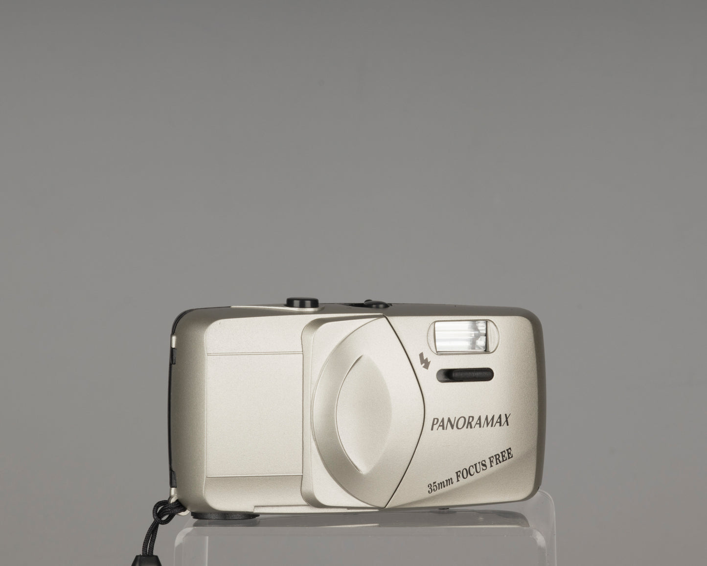 Mini Style 35mm focus free 35mm film camera (new old stock in box)