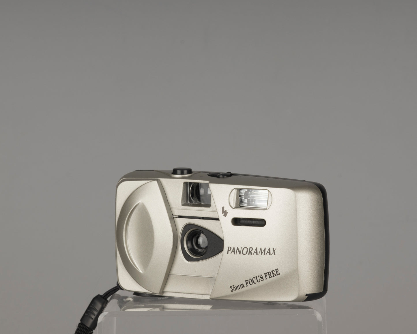 Mini Style 35mm focus free 35mm film camera (new old stock in box)