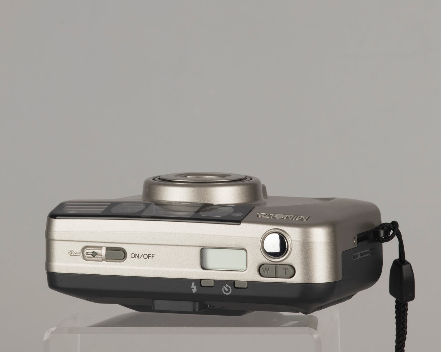 Appareil photo Minolta Riva Zoom 90 Date 35 mm avec boîte, étui et manuel d'origine