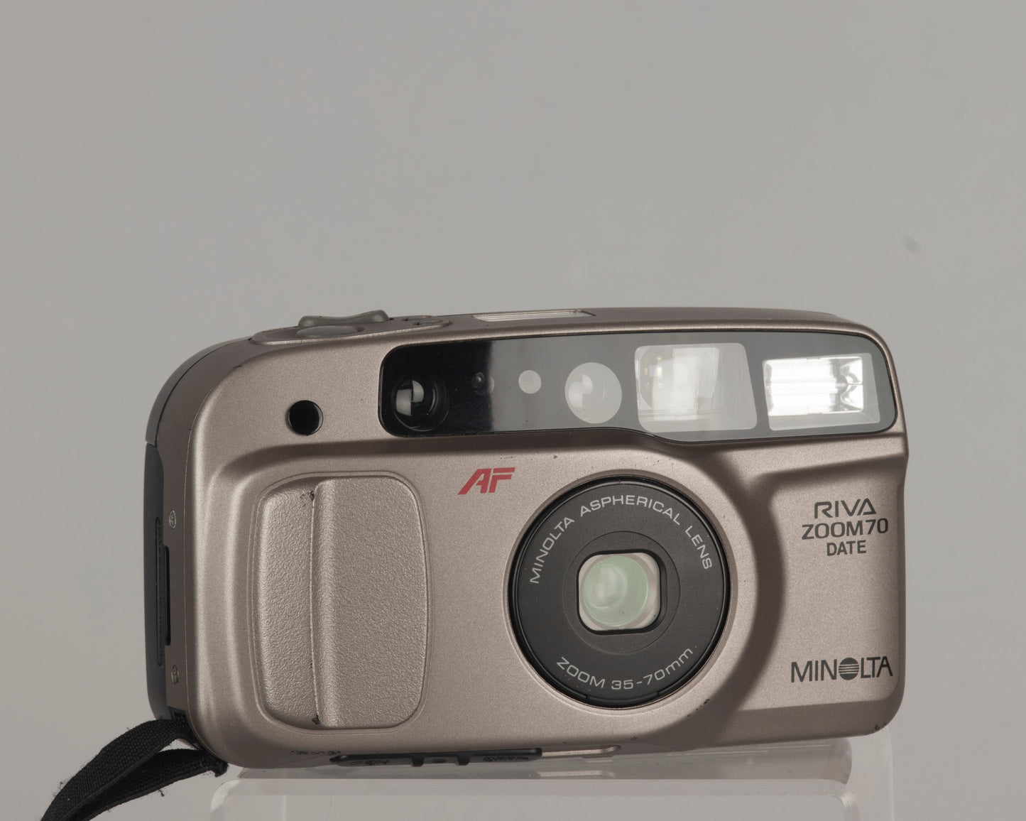 Appareil photo Minolta Riva Zoom 70 Date 35 mm avec étui (série 38921090)