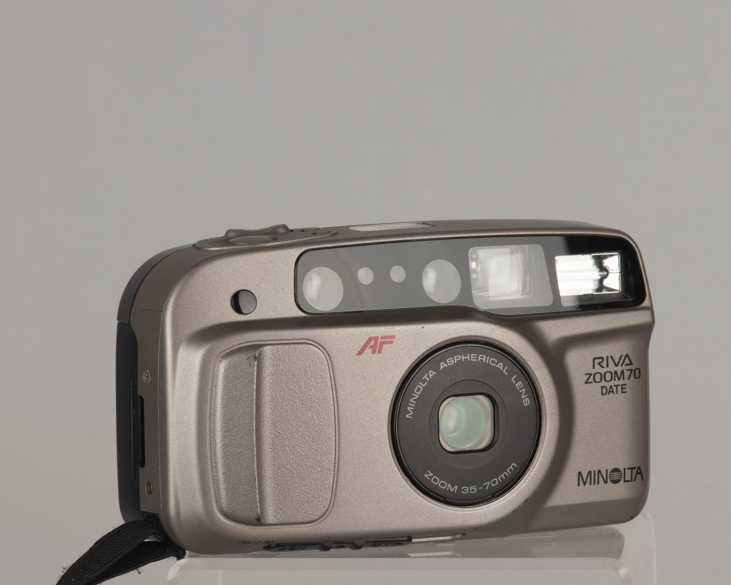 Appareil photo Minolta Riva Zoom 70 Date 35 mm avec étui (série 38921090)